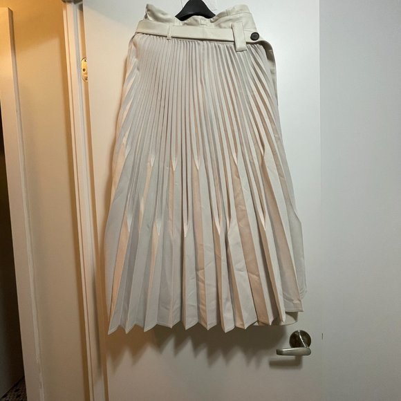 NEW UNITED TOKYO 21SS COLLECTION Pleated Skirt Size 2 - Picture 8 of 14